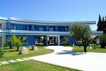 Hotel Club Cala Longa Montauro エクステリア 写真