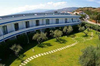 Hotel Club Cala Longa Montauro エクステリア 写真