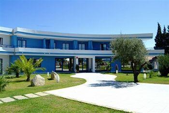 Hotel Club Cala Longa Montauro エクステリア 写真