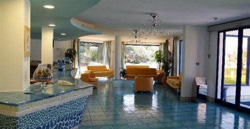 Hotel Club Cala Longa Montauro エクステリア 写真